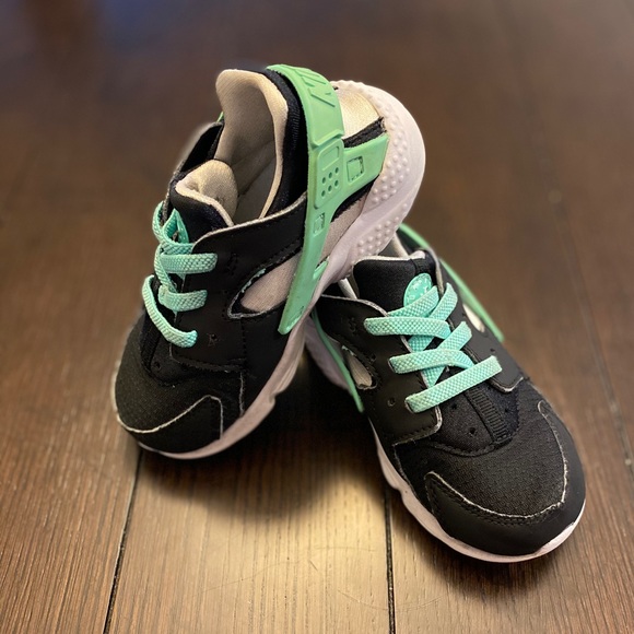 boys nike huarache black